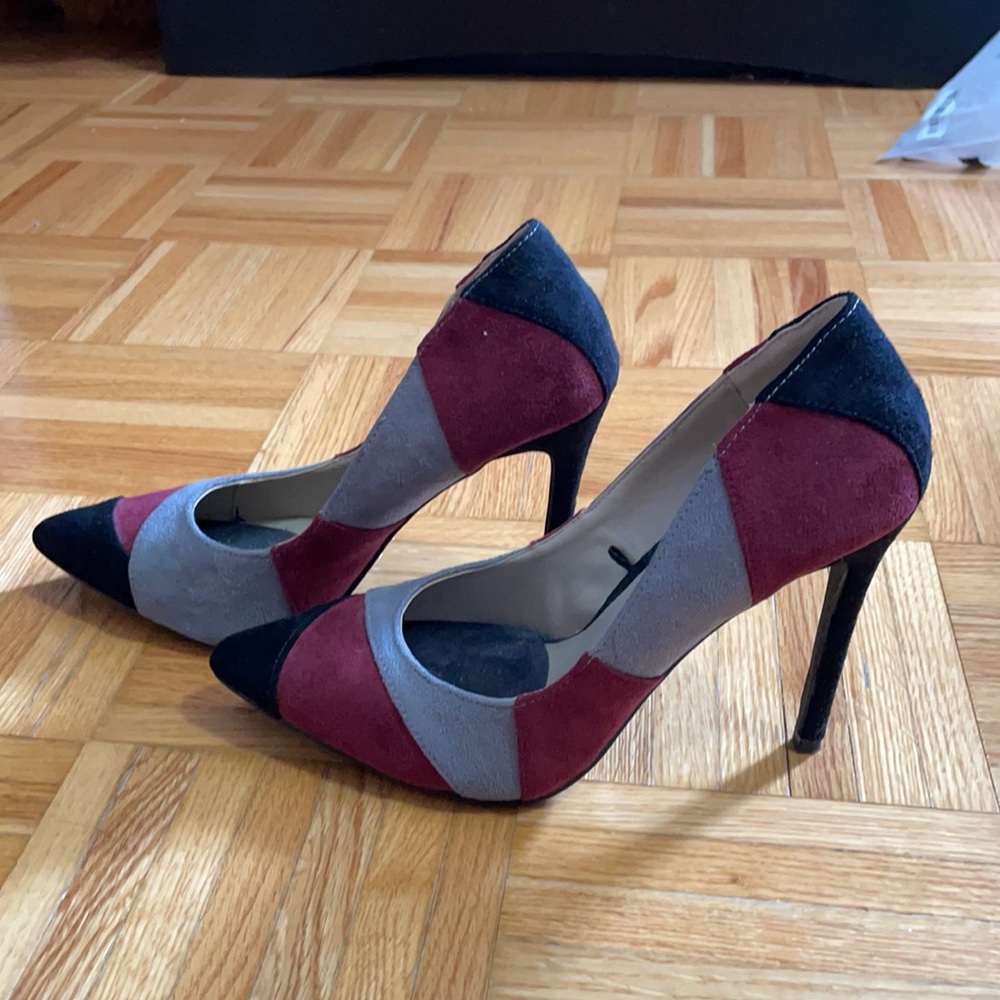 Heels - Picture 3 of 5